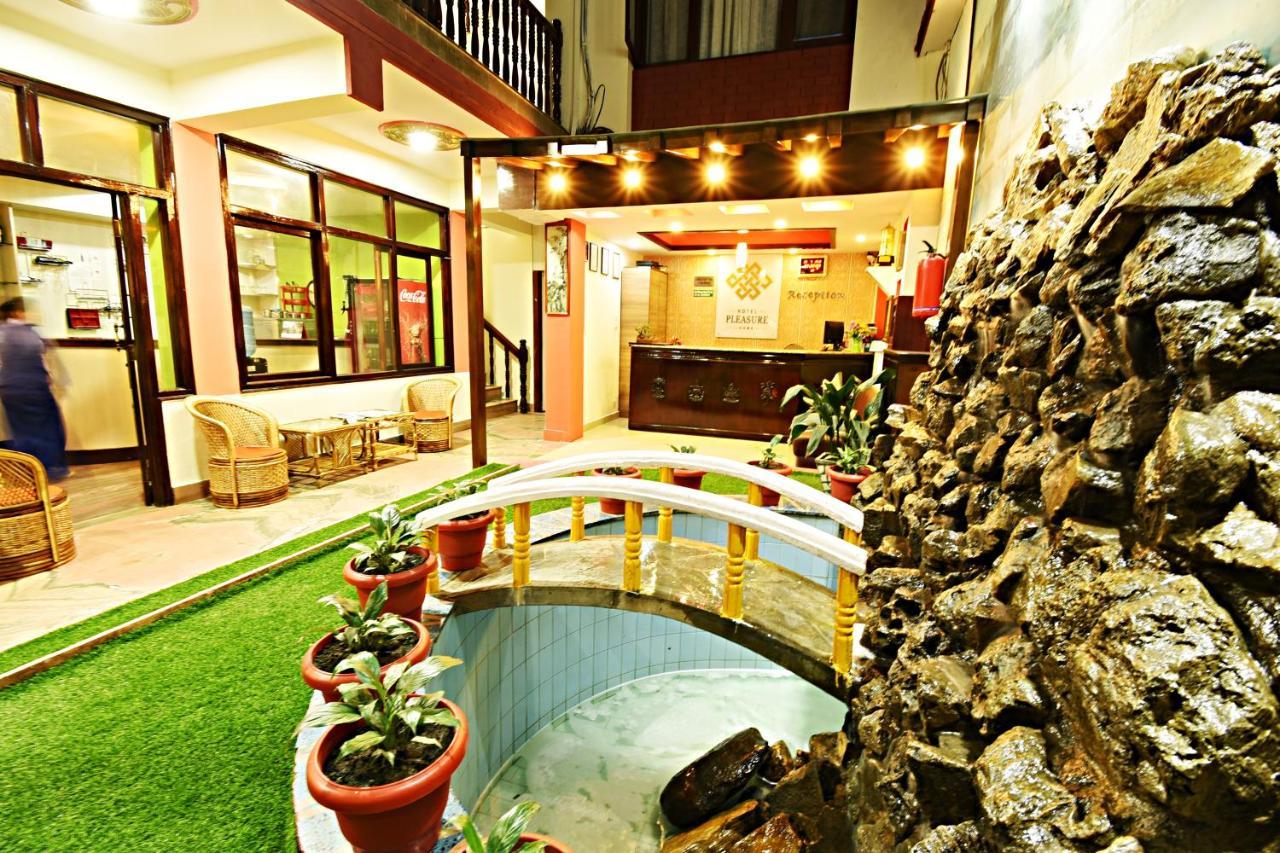 Hotel Pleasure Home Katmandú Exterior foto